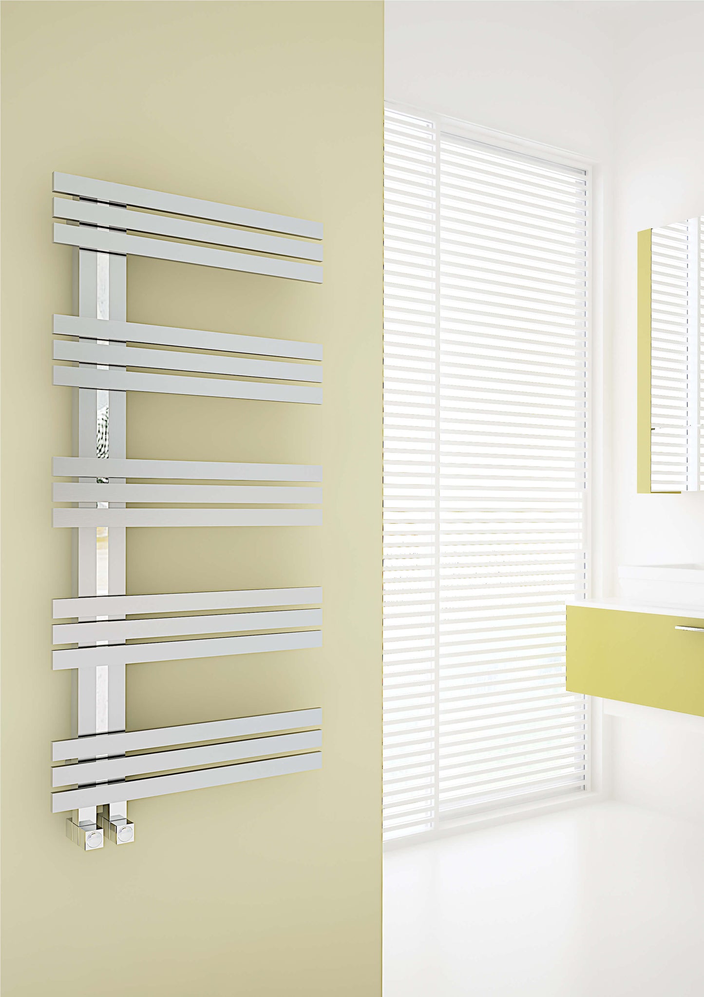 Scaldasalviette Carisa Alias in Acciaio Inox Design Moderno Lucido a Specchio