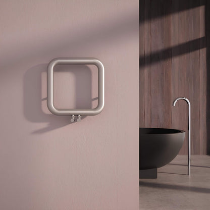 Scaldasalviette Carisa Baro in Acciaio Inox dal Design Moderno Satinato Lucido 