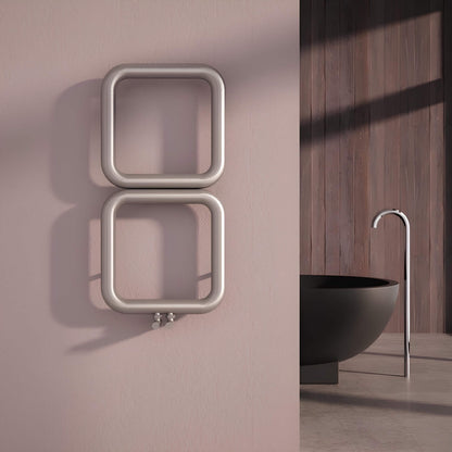 Scaldasalviette Carisa Baro in Acciaio Inox dal Design Moderno Satinato Lucido 