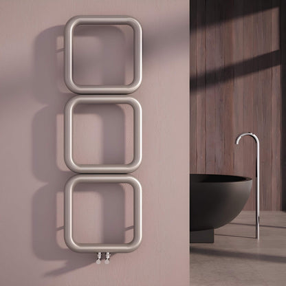 Scaldasalviette Carisa Baro in Acciaio Inox dal Design Moderno Satinato Lucido 