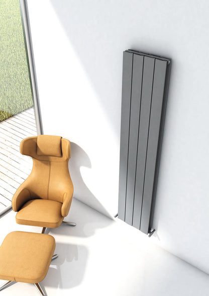 Carisa Mosca Termoarredo Verticale in Alluminio Design Moderno Antracite 