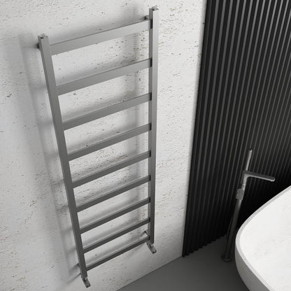 Scaldasalviette Carisa Quadrata in Acciaio Inox dal Design Moderno Satinato Lucido 