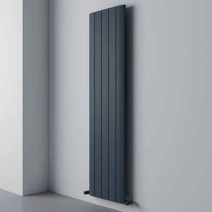 Termoarredo Carisa Slim Verticale in Alluminio Design Moderno Antracite 