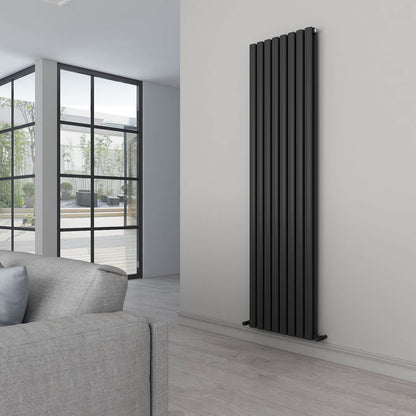 Carisa Tallis Termoarredo Verticale in Alluminio Design Moderno Nero 