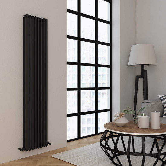 Radiatore Carisa Tubulous Verticale in Alluminio Design Moderno Nero 