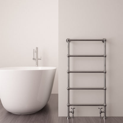 Scaldasalviette Carisa Victoria in Acciaio Design Moderno Cromato 