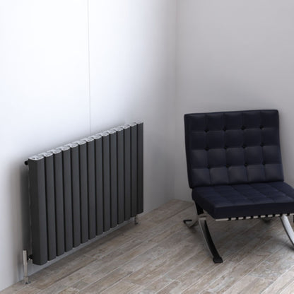 Carisa Vesta Termoarredo Orizzontale in Alluminio Design Moderno Grigio Scuro 